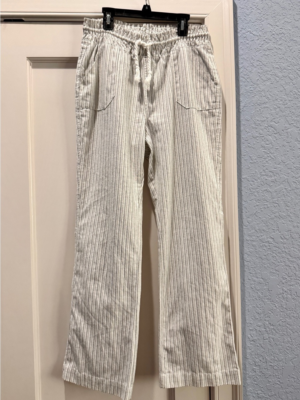 Ci Sono Cream Wide-Leg Pants with Black Stripes
